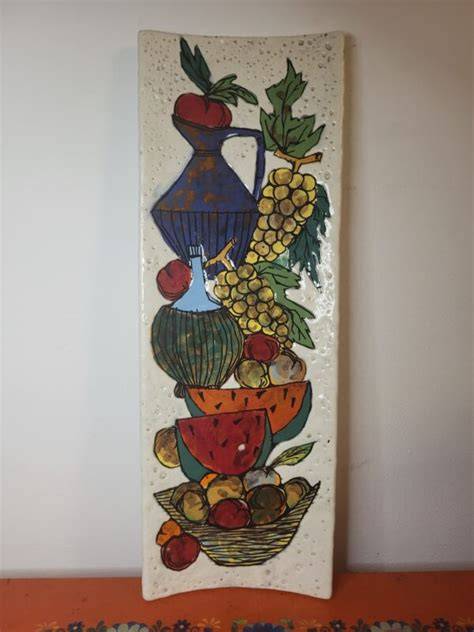 grafika s motívom ovečky a ovocia