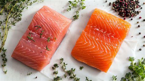 Porovnání: Divoký vs. chovaný losos - obsah tukov, omega-3 a barva masa
