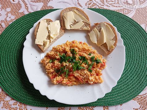 Zeleninová praženica s celozrnným toastom