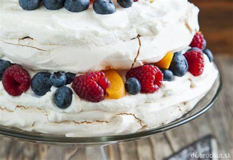 Obrázok: Krok za krokom - Pavlova torta s vanilkovým krémom