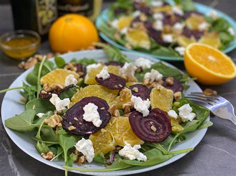 Obrázok: Základný šalát so sušenými tomatmi, kozím syrom a piniovými oříšky