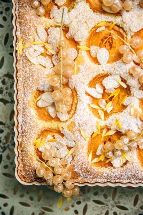 Infografika: Krok za krokom - marhuľový koláč s mandľovým krémom (frangipane)
