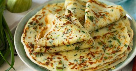Cuketové palacinky s gréckym jogurtom