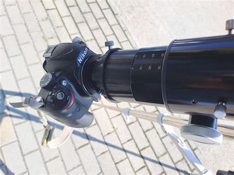Teleskop s kamerou pre astrofoto.