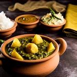 Indické jedlo Saag Aloo
