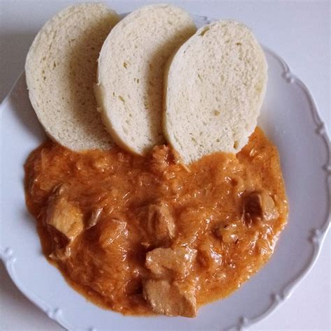 Recipe card: Segedínsky guláš so sekanými kapustnými listami