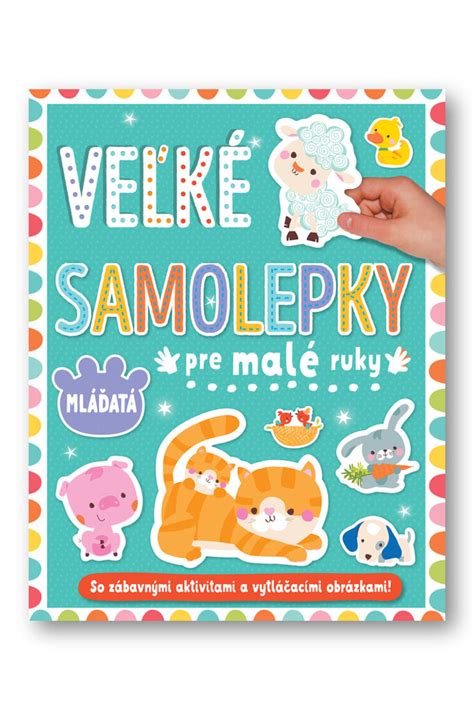 ruky formujú malé guľôčky cesta