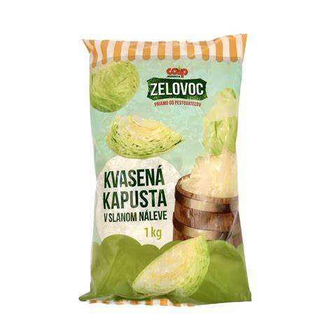 Ilustračné foto - kvasená kapusta vo sude a proces vrstvenia