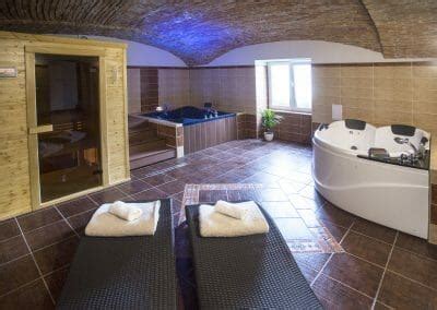 Wellness centrum s fínskou saunou a perličkovou vaňou