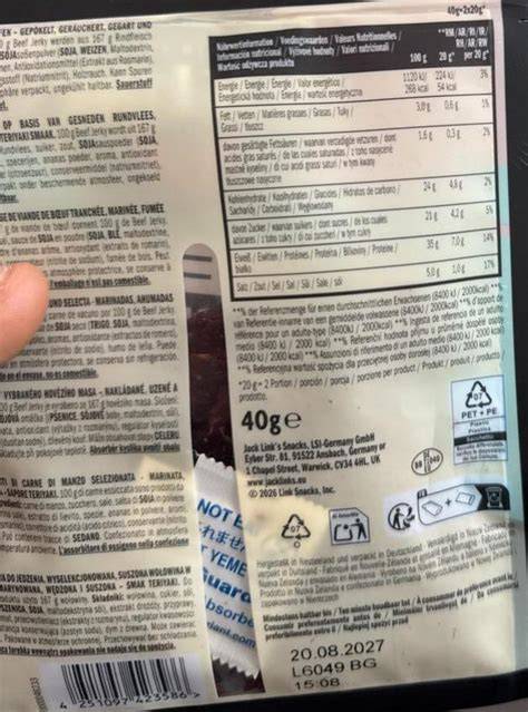 Infografika: Nutričné hodnoty hovädzieho jerky a porovnanie s bežnými pochutinami