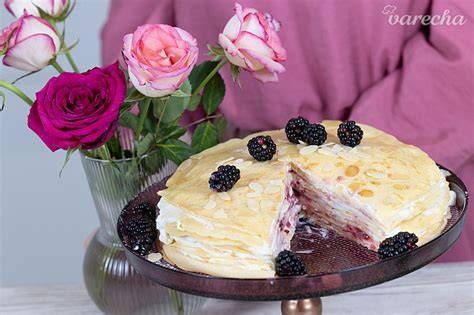 Obrázok: palacinková torta s ríbezľami