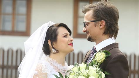 Koláž fotografií hercov zo seriálu Horná Dolná