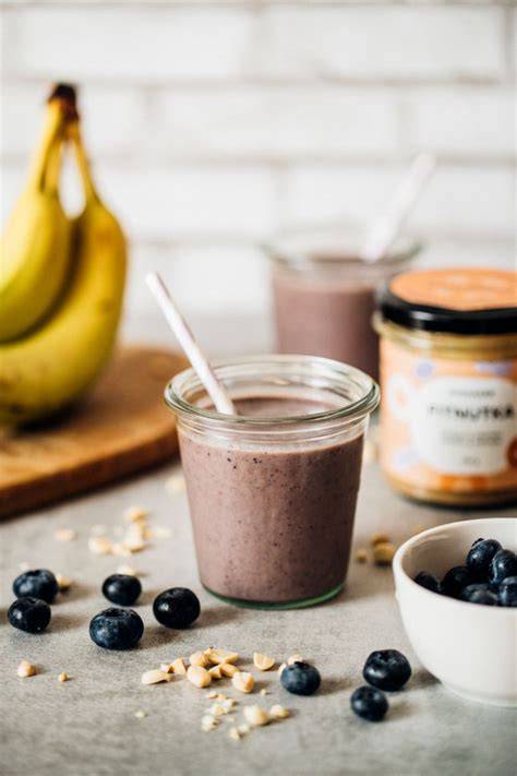 Obrázok: Základný setup na prípravu ovocného smoothie s mliekom
