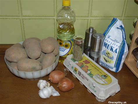 Ingrediencie na zemiakové bábovky