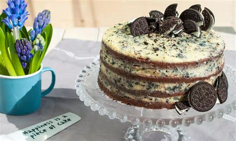 Ozdobená Oreo torta s bielou čokoládou