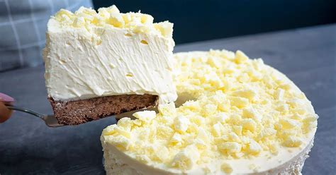 Klasická Salková torta s kokosom a bielou čokoládou