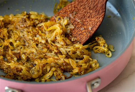 Misku s karamelizovanou cibuľkou