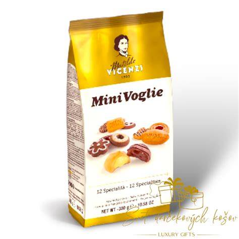 Obrázok zobrazujúci mix tradičných mandľových sušienok na plechu