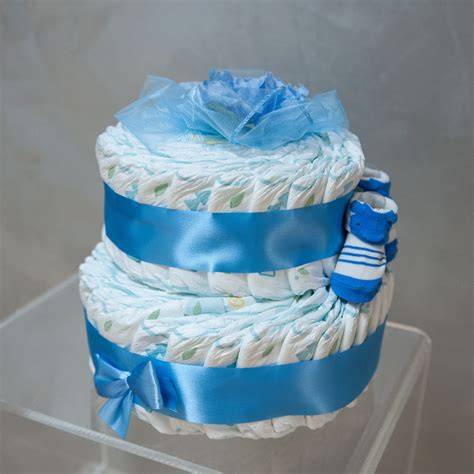 plienkova torta - inšpiračný obrázok s plyšovou hračkou na vrchu