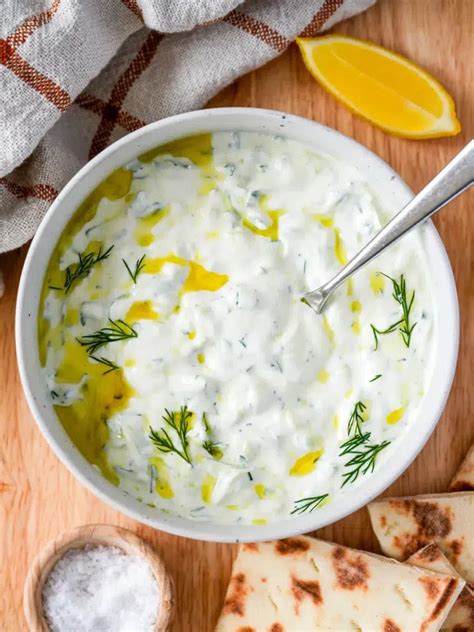 Miska s hotovým dresingom Tzatziki