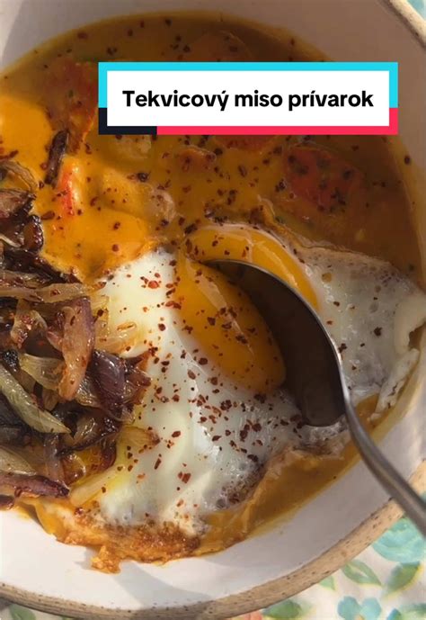 Krémový bezlepkový fazuľový prívarok v miske