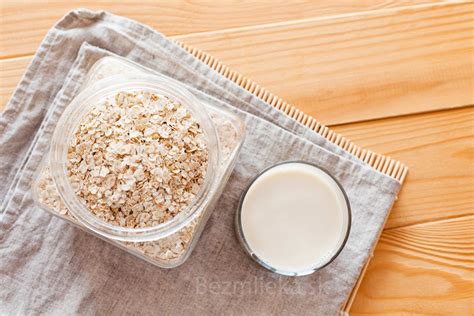 Ingrediencie na domáce ovsené mlieko