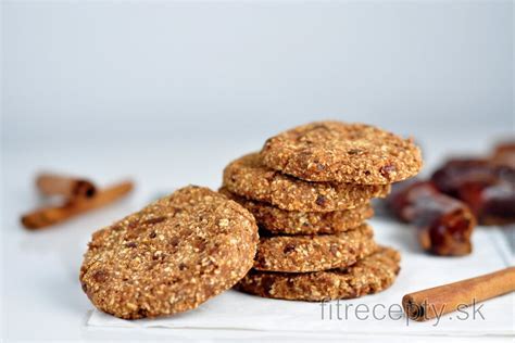 Obrázok: Hotové ovsené cookies na plechu