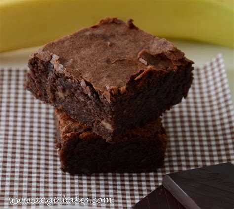 Banánové brownie zo 4 surovín