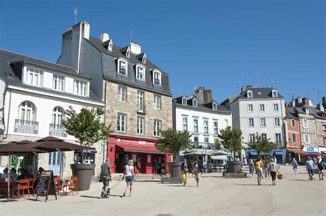 Trh na Place de Lices vo Vannes