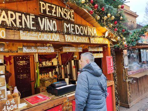 Ideálny vizuálny materiál: prehľad ukážok vianočných formičiek v tvare saní a ich variácie