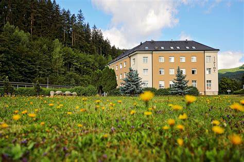 Obrázok koliby a izbových dispozícií Grand Hotela Permon s výhľadom na Tatry