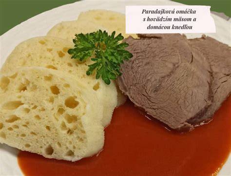 Infografika: Základný postup prípravy čínskeho spôsobu s hovädzím mäsom a bravčovou pečienkou