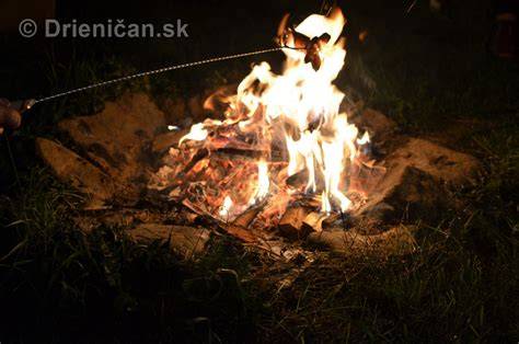 Historické pečenie oblátok na farskom dvore