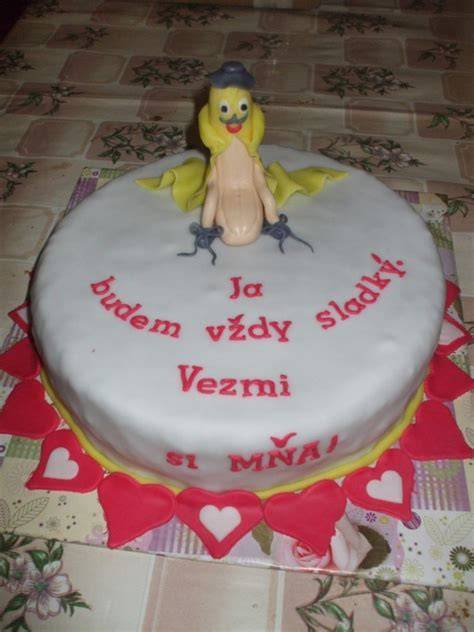 Rozlúčka so slobodou - torta s kvetinovým dizajnom a diamantom