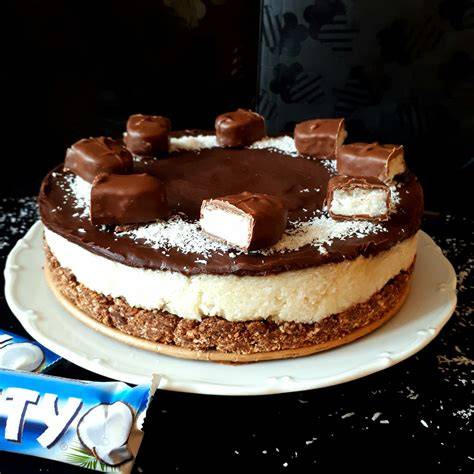 Rezaná torta: vrstvenie korpusu, krému a polevy