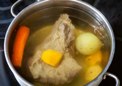 Grafické znázornenie správneho postupu varenia vývaru