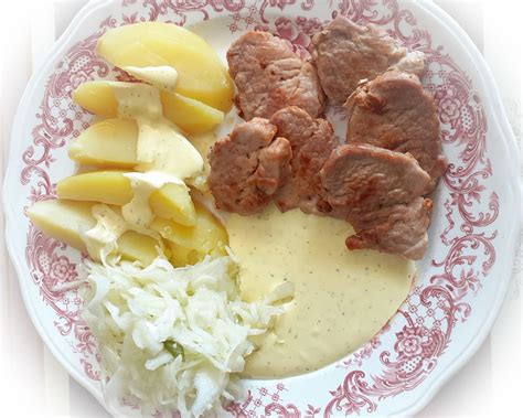 servírovaný bravčový steak s dijonskou omáčkou
