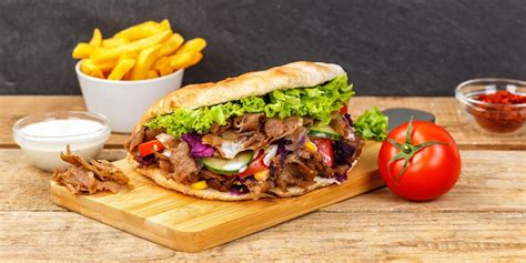 Ilustrácia prípravy mäsa na kebab