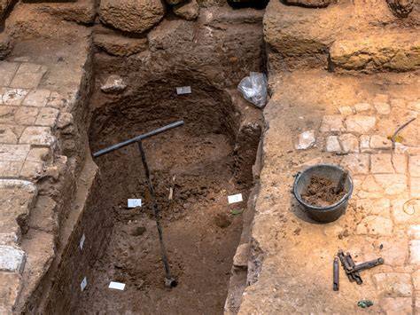 archeologické vykopávky a artefakty