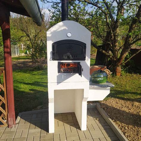 Záhradná pec na pizzu