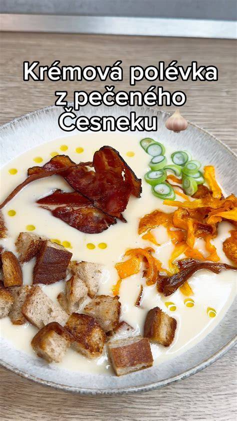 Infografika: Správny postup restovania slaniny a cibule - tipy na teplotu a čas