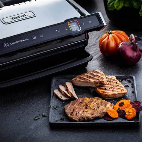 Infografika: 16 automatických programov a 40x20 cm dosky OptiGrill Elite XL
