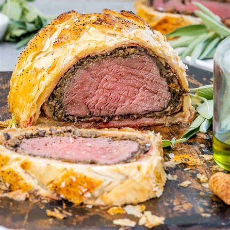 krájanie upečeného Beef Wellington