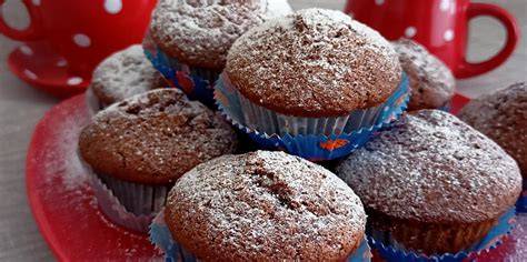 Infografika: Muffiny s jablkom a čokoládou - suroviny a krok po kroku