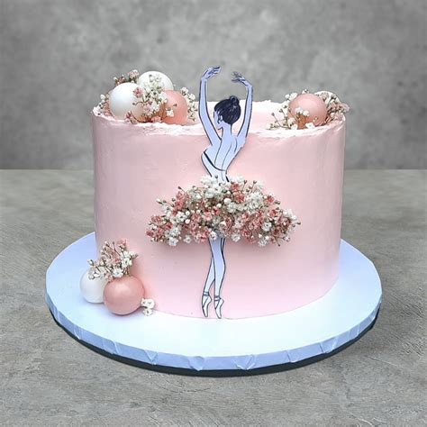 Ozdobená torta pre dievča