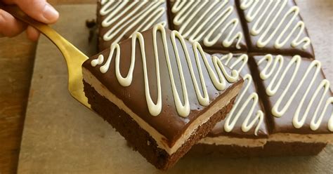 Infografika: Základné vrstvy čokoládovej torty (korpus, plnka, ganache)