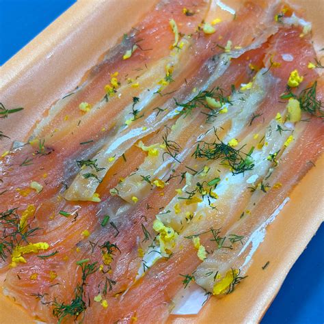 Mapa kulinárskych tradícií gravlax a japonskej surovej kuchyne