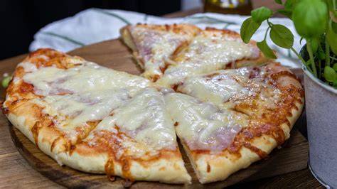 Infografika: Základné zložky a postup na domácu pizzu