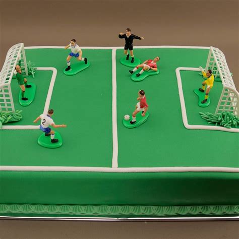 JEDLÁ torta v tvare futbalového dresu DAC