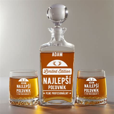 Ilustrácia plnenia pohárov mäsom